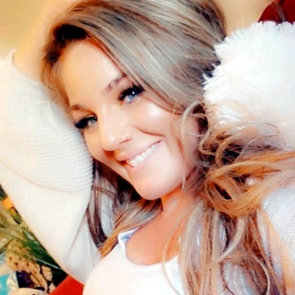 Meet your Posher, Anna - Picture 4 of 7